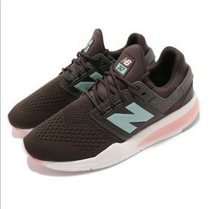 Women’s NB 247 Tritium running shoes 🖤